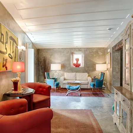Bed & Breakfast Dear - Charming House 3*