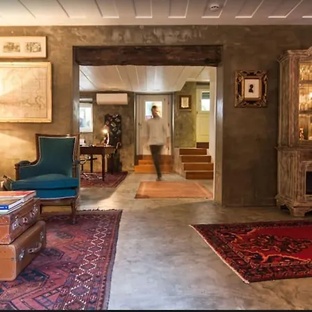 Bed & Breakfast Dear - Charming House Lisbon