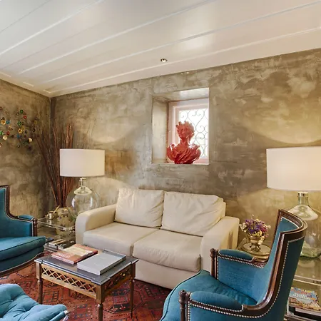 디어 - 차밍 하우스