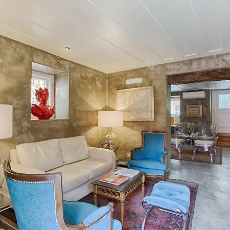 Bed and Breakfast Dear - Charming House 4*