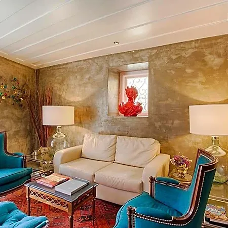 Dear - Charming House Bed and Breakfast 4*