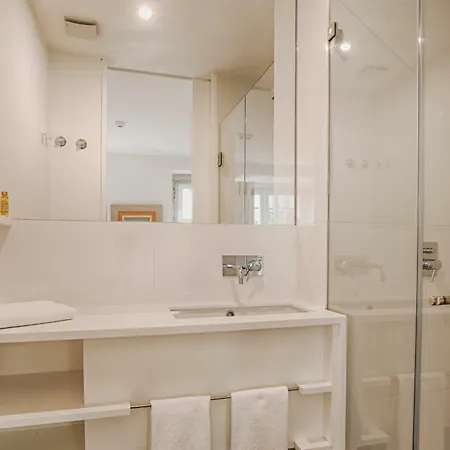 Bed & Breakfast Dear - Charming House Lisbon